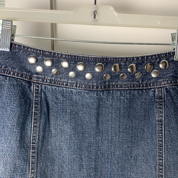 London Chic Vibe - Studs and Denim! - Picture 3 of 5